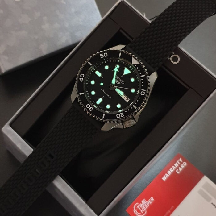 Seiko 5 Sports SKX Series Automatic Black Dial Black Silicone Strap Watch for Men - SRPD65K2 - Image 11